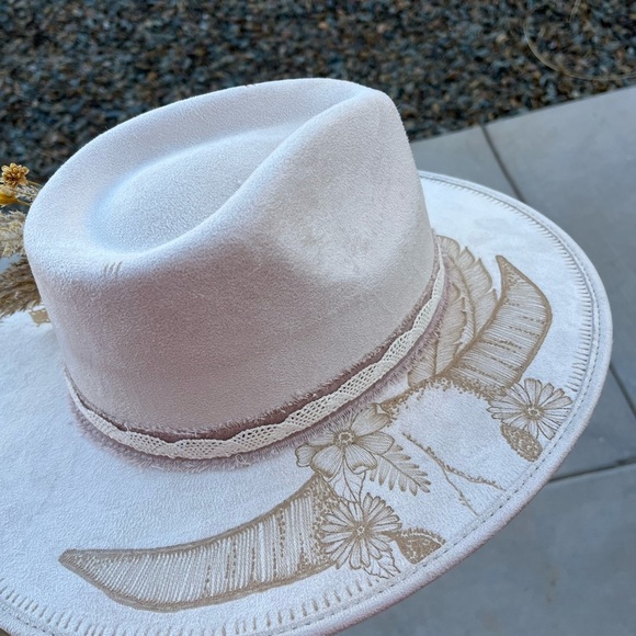 Ivory steer head western rancher style cowboy hat bohemian wide brim boho bridal - Picture 1 of 2